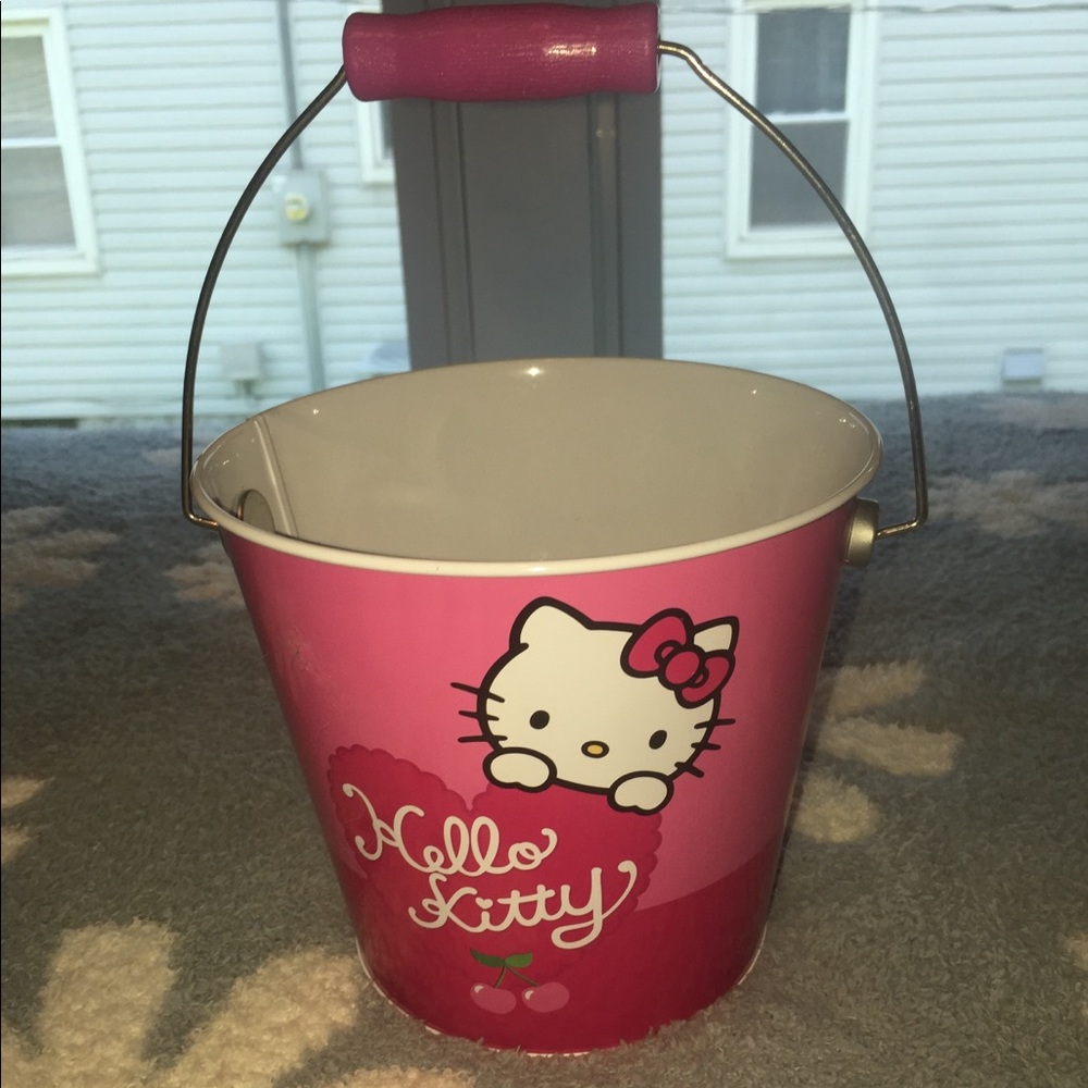 Hello Kitty Pail